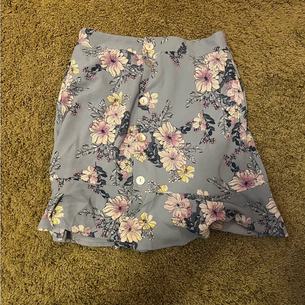 Love and Piece Collective Junior’s Floral Skirt